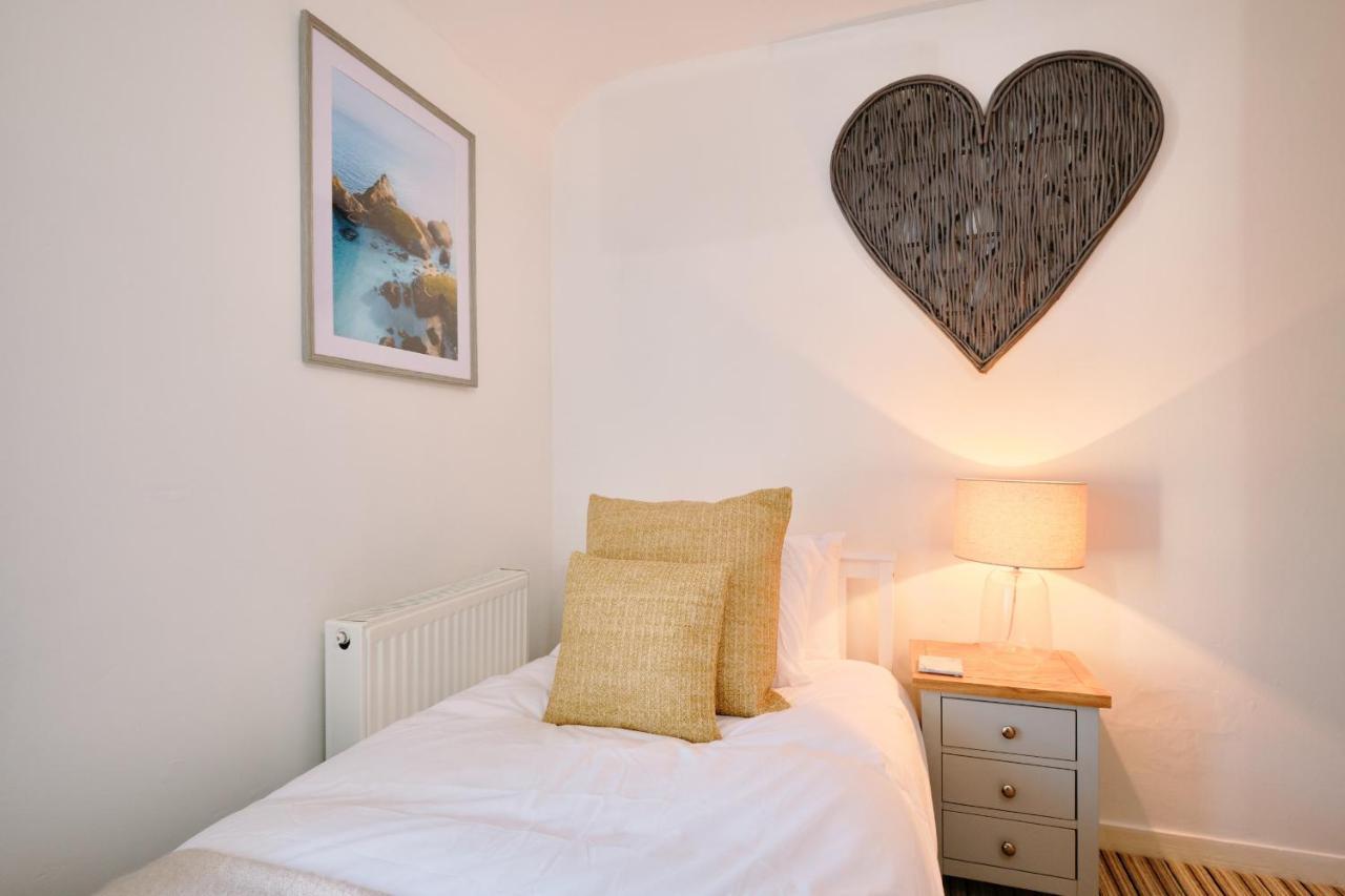 Finest Retreats - Scallop Cottage Porthleven Exterior photo